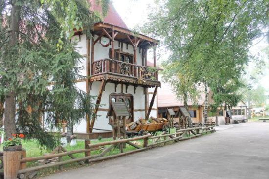Комплекс Відпочинку "Колиба" Hotel Коростен Екстериор снимка