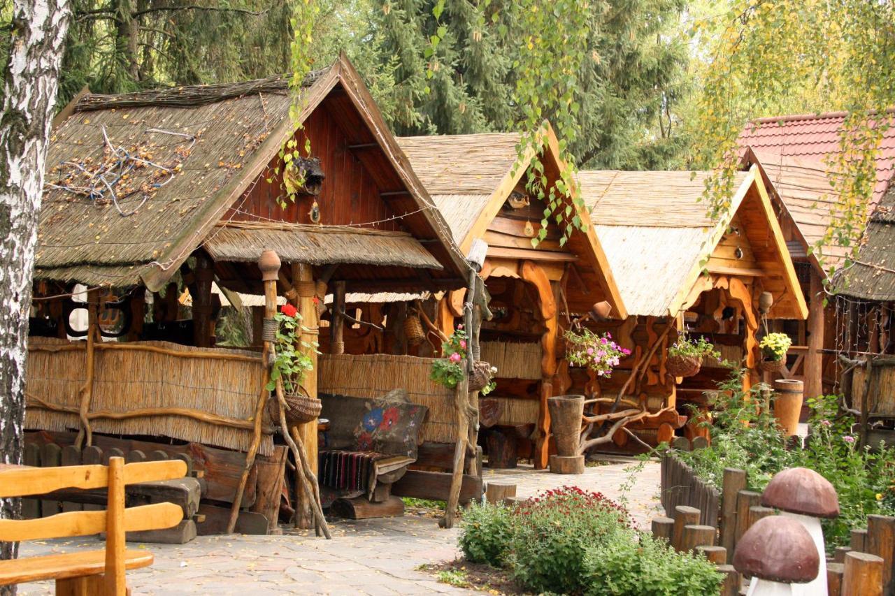 Комплекс Відпочинку "Колиба" Hotel Коростен Екстериор снимка