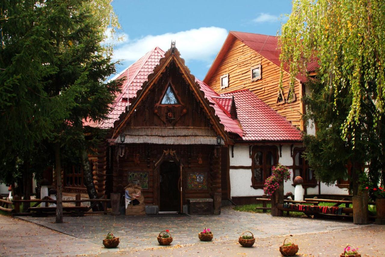 Комплекс Відпочинку "Колиба" Hotel Коростен Екстериор снимка