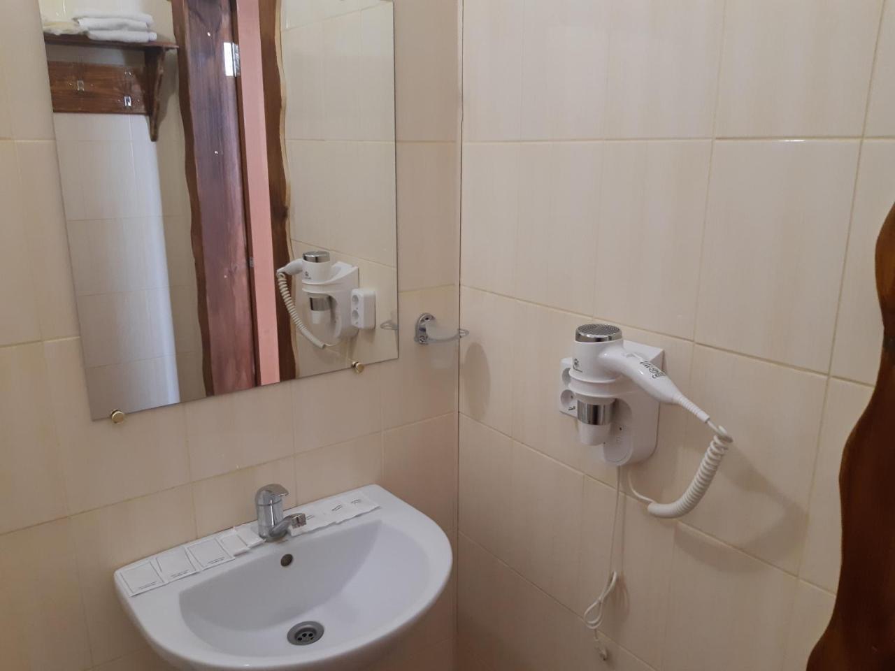 Комплекс Відпочинку "Колиба" Hotel Коростен Екстериор снимка