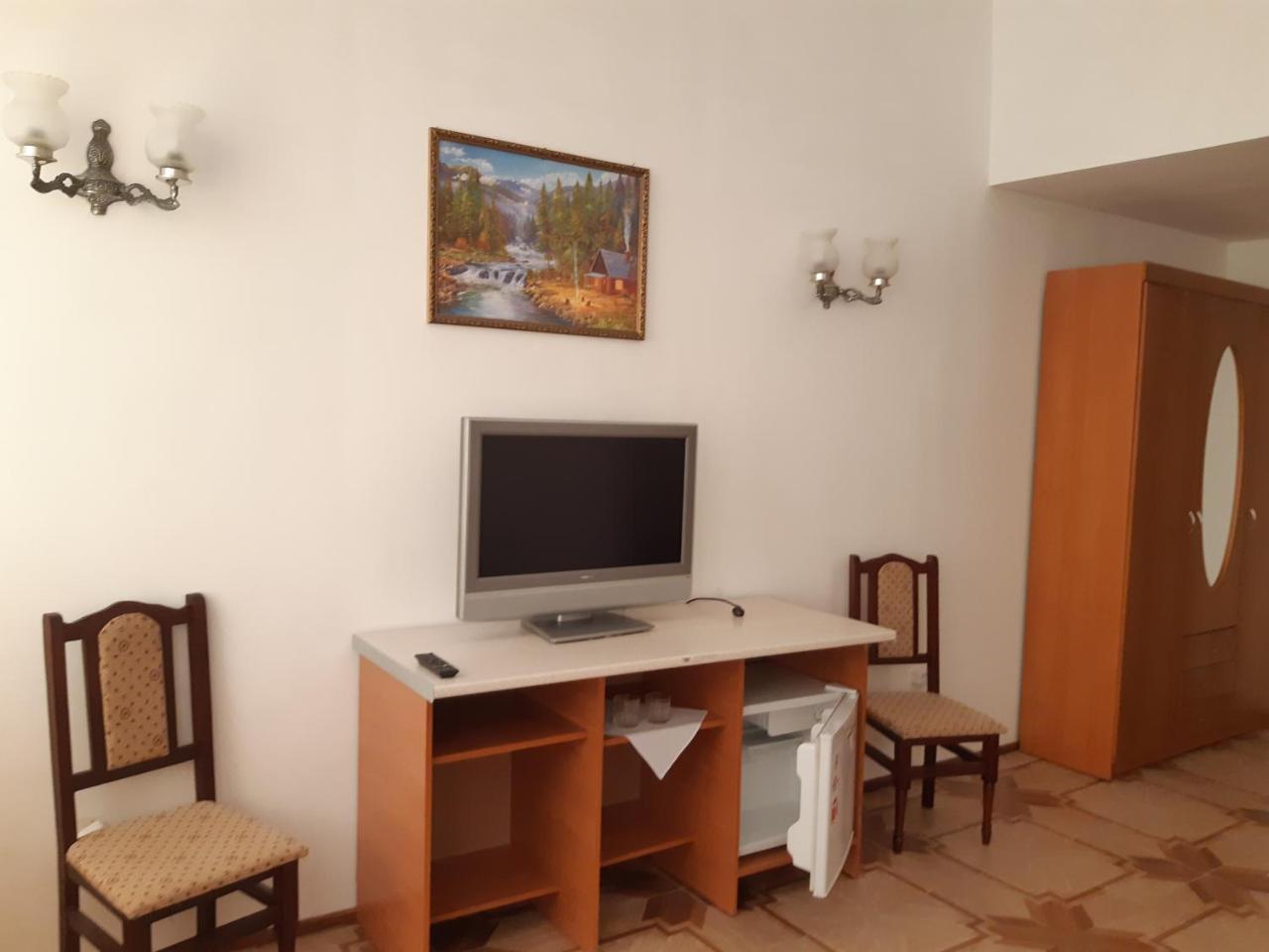 Комплекс Відпочинку "Колиба" Hotel Коростен Екстериор снимка